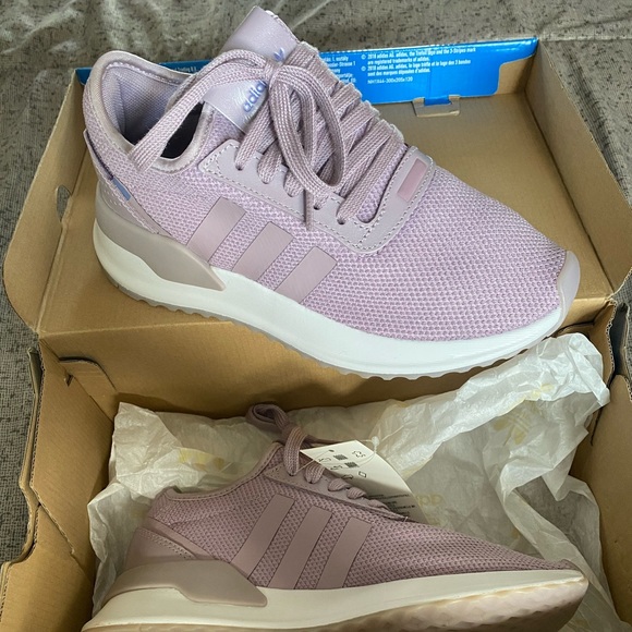 Purple adidas. - Picture 1 of 2